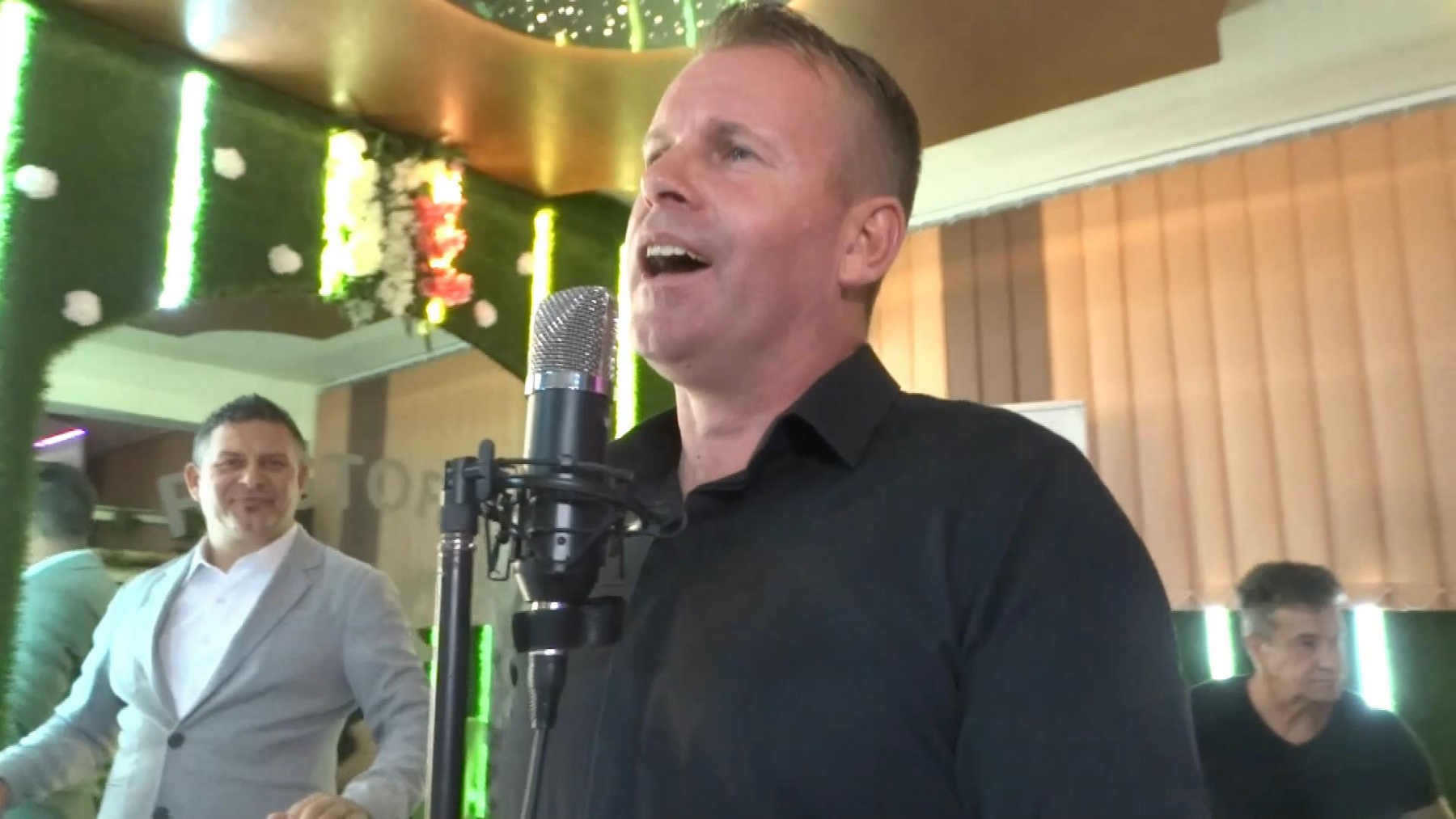 Amel Gile Sadiković objavio dva covera